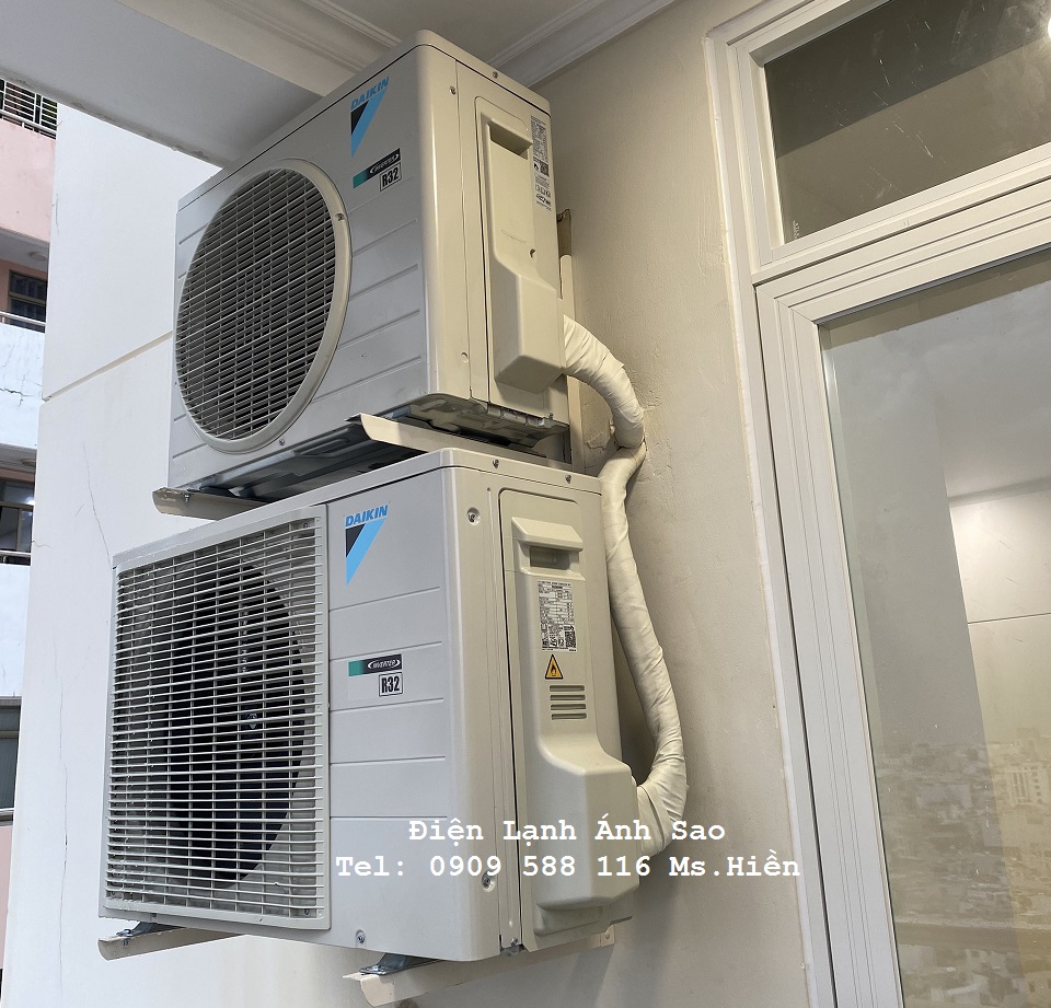 Máy  lạnh treo tường Daikin FTKC - Tiết kiệm điện Gas R32 - 1